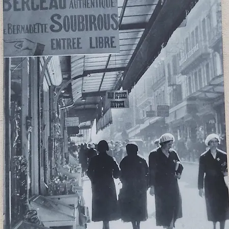 ベッド・アンド・ブレックファスト La Berceau De Bernadette ルルド
