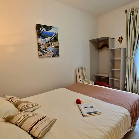 Residence Berceau De Bernadette - Bernadette'S Cradle - Near Bernadette'House B&B 3*