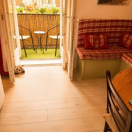 La Berceau De Bernadette - Bernadette's Cradle - Near Bernadette'house 3*