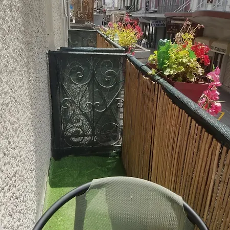 Au Berceau De Bernadette - Bernadette's Cradle - Near Bernadette'house 3* Lourdes