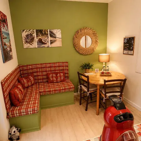 Berceau De Bernadette - Bernadette's Cradle - Near Bernadette'house فندق مبيت وإفطار