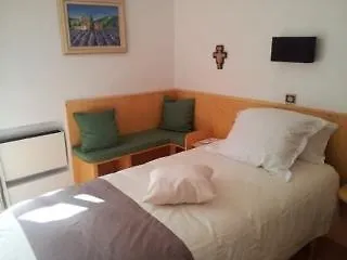 B&B La Berceau De Bernadette 2*