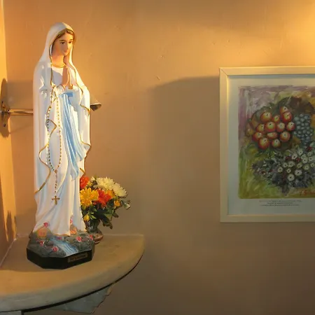 La Berceau De Bernadette ルルド