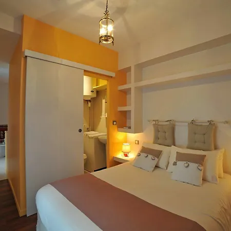 La Berceau De Bernadette B&B 루르드