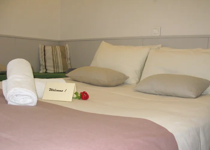 La Berceau De Bernadette - Bernadette's Cradle - Near Bernadette'house Bed & Breakfast