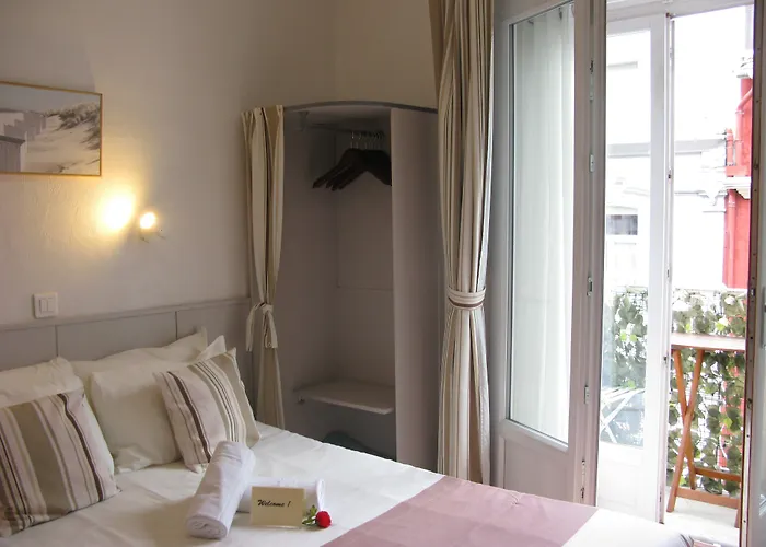 La Résidence Berceau De Bernadette 3*