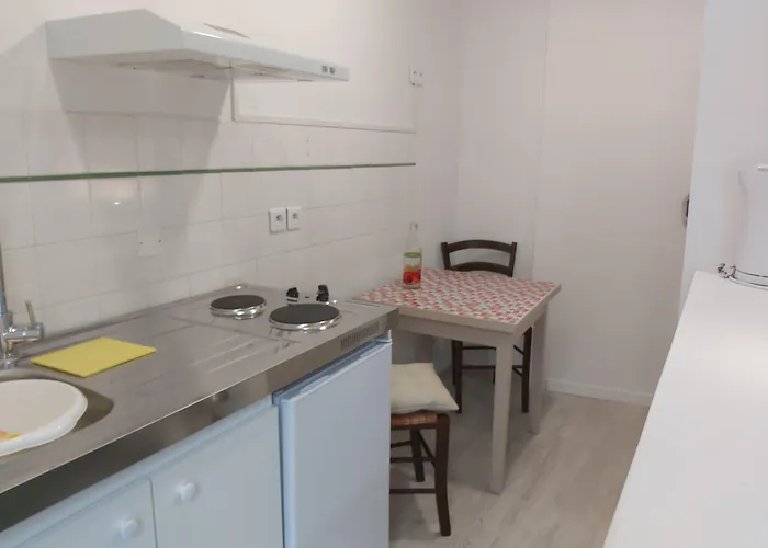 Bed & Breakfast La Berceau De Bernadette - Bernadette's Cradle - Near Bernadette'house 3*