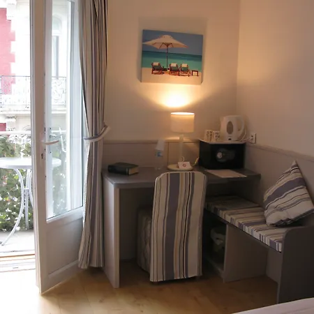 Au Berceau de Bernadette - Bernadette's cradle - Near Bernadette'House Bed & Breakfast Lourdes