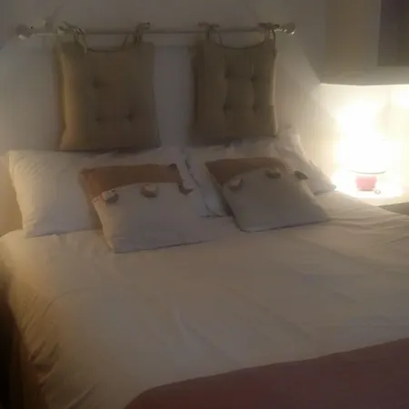 Bed & Breakfast Au Berceau de Bernadette - Bernadette's cradle - Near Bernadette'House 3*