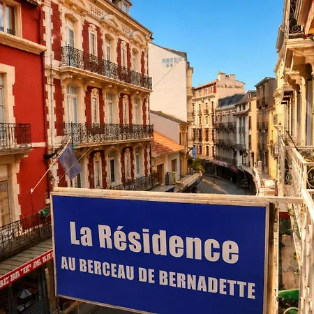 La Résidence Berceau De Bernadette Couette-café
