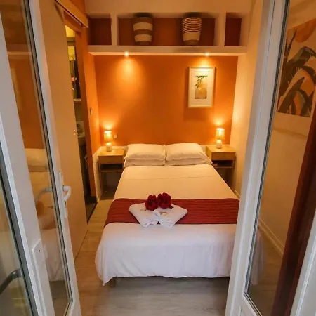 Au Berceau de Bernadette - Bernadette's cradle - Near Bernadette'House Bed & Breakfast Lourdes
