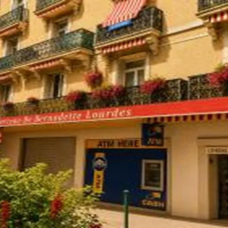 Au Berceau de Bernadette - Bernadette's cradle - Near Bernadette'House Bed & Breakfast