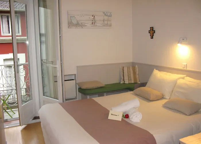 B&B La Berceau De Bernadette - Bernadette's Cradle - Near Bernadette'house