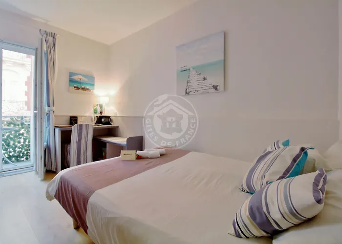 La Berceau De Bernadette - Bernadette's Cradle - Near Bernadette'house B&B 3*