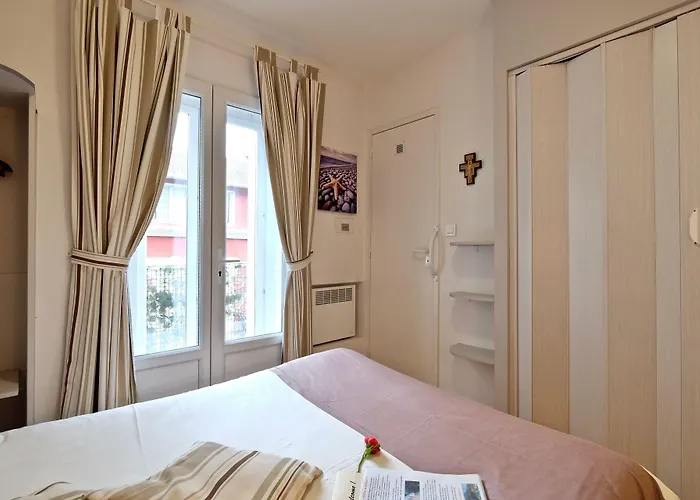 La Berceau De Bernadette - Bernadette's Cradle - Near Bernadette'house B&B