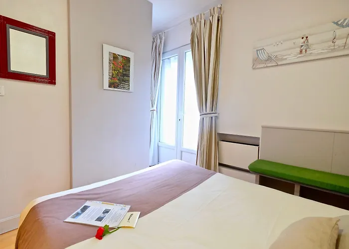 La Berceau De Bernadette - Bernadette's Cradle - Near Bernadette'house B&B 3*