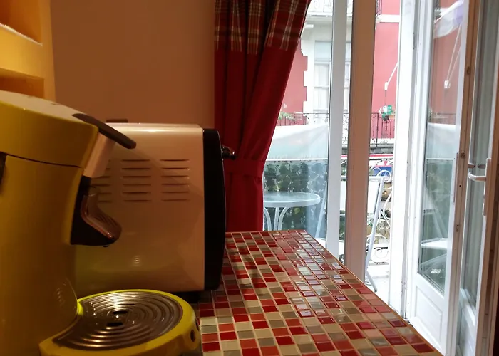 La Berceau De Bernadette - Bernadette's Cradle - Near Bernadette'house B&B 3*