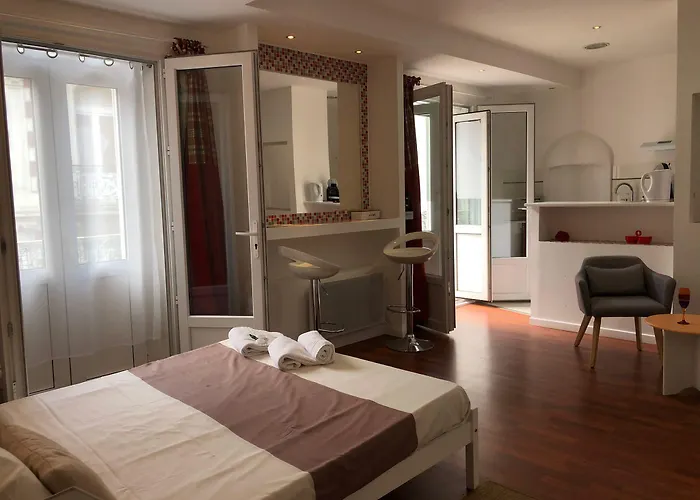 La Berceau De Bernadette - Bernadette's Cradle - Near Bernadette'house 3* 루르드