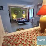 Bed & Breakfast La Berceau De Bernadette - Bernadette's Cradle - Near Bernadette'house