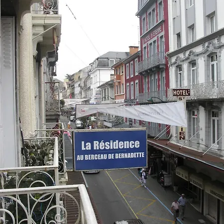 Au Berceau De Bernadette Frühstückspension Lourdes