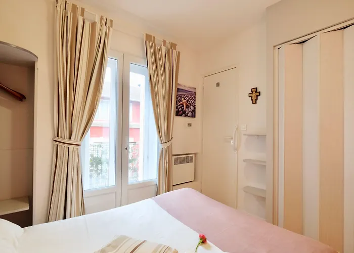 La Berceau De Bernadette - Bernadette's Cradle - Near Bernadette'house 3* לורדה