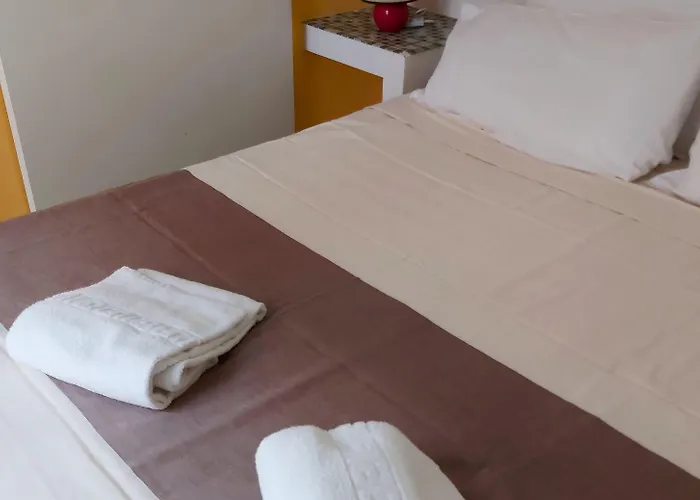 La Berceau De Bernadette - Bernadette's Cradle - Near Bernadette'house 3* לורדה