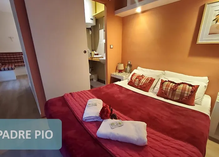 La Berceau De Bernadette - Bernadette's Cradle - Near Bernadette'house 3* לורדה